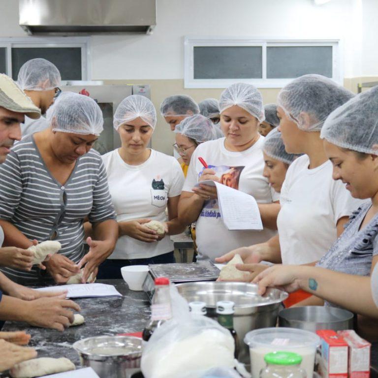 Escola de Gastronomia Social oferta 190 vagas para cursos gratuitos em maio