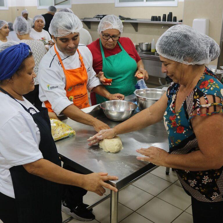 Escola de Gastronomia Social oferta 230 vagas para sete cursos gratuitos em setembro