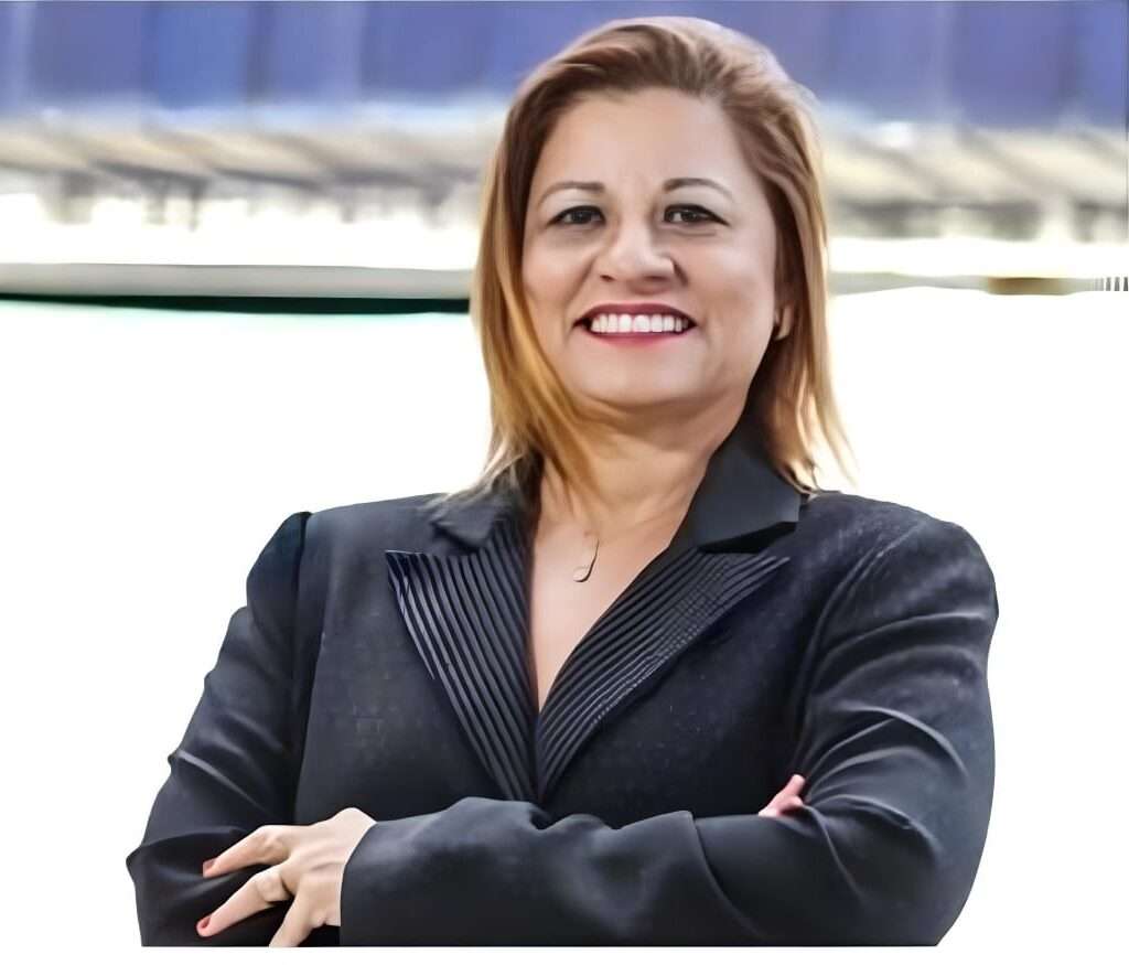Profa. Dra. Tecia Carvalho